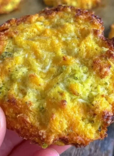 Crispy broccoli cheddar rounds served as a low carb snack