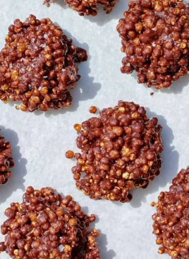 Crunchy quinoa bites, a healthy and tasty snack option