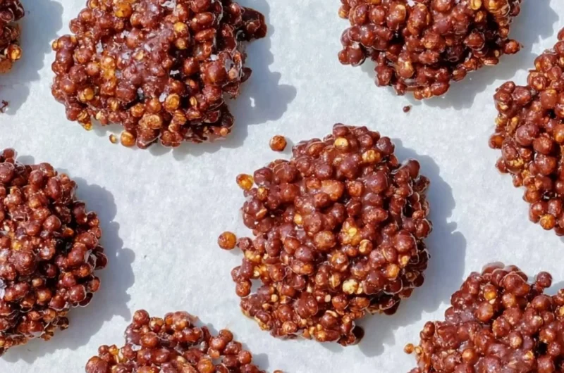 Crunchy quinoa bites, a healthy and tasty snack option